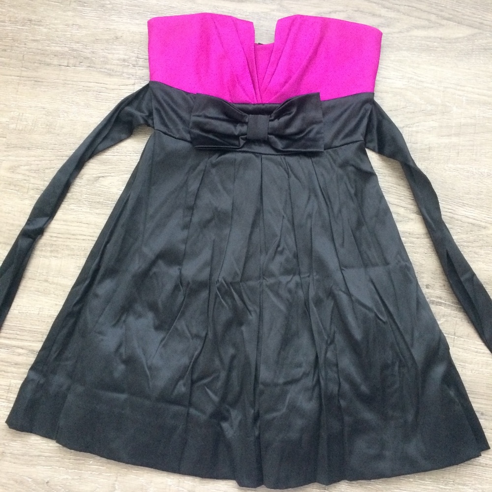 Super cute strapless dress